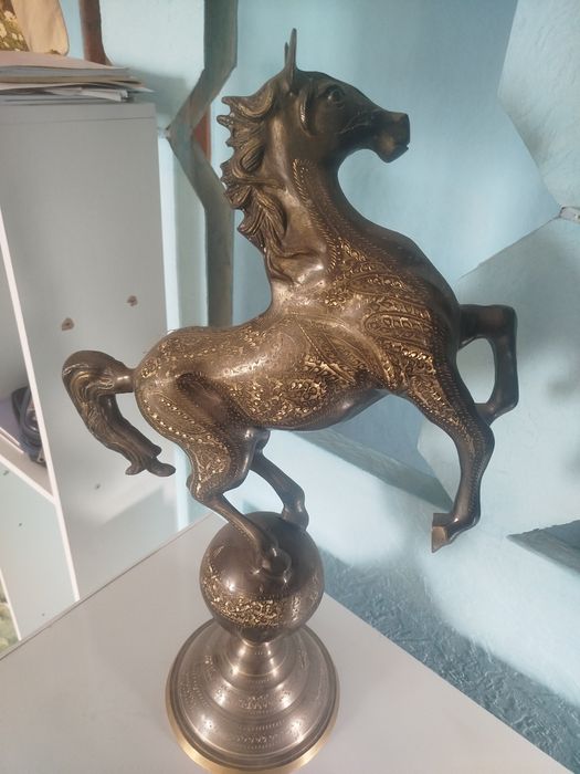 Сувенирные статуэтки