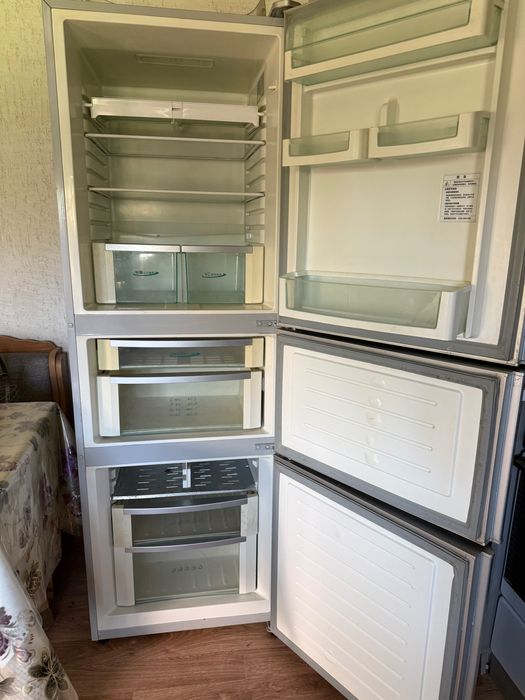 Холодильник haier