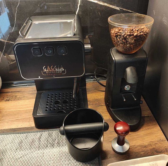 Espressor Gaggia Evolution  + râsniță Ascaso