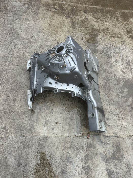 Преден десен рог бомбе Mercedes benz W222 S class мерцедес в222 с клас