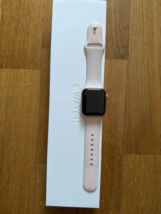 Apple Watch seria 6 Gold 40 mm Aluminium Case