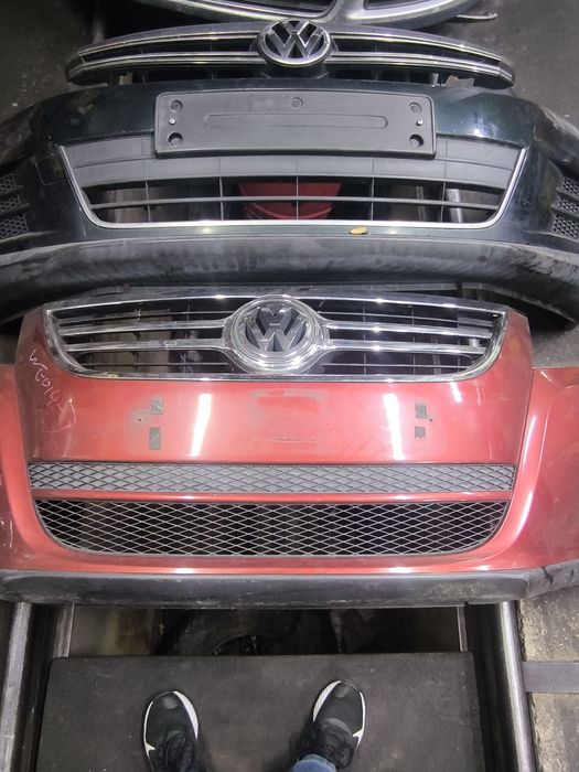 Передний бампер Tiguan