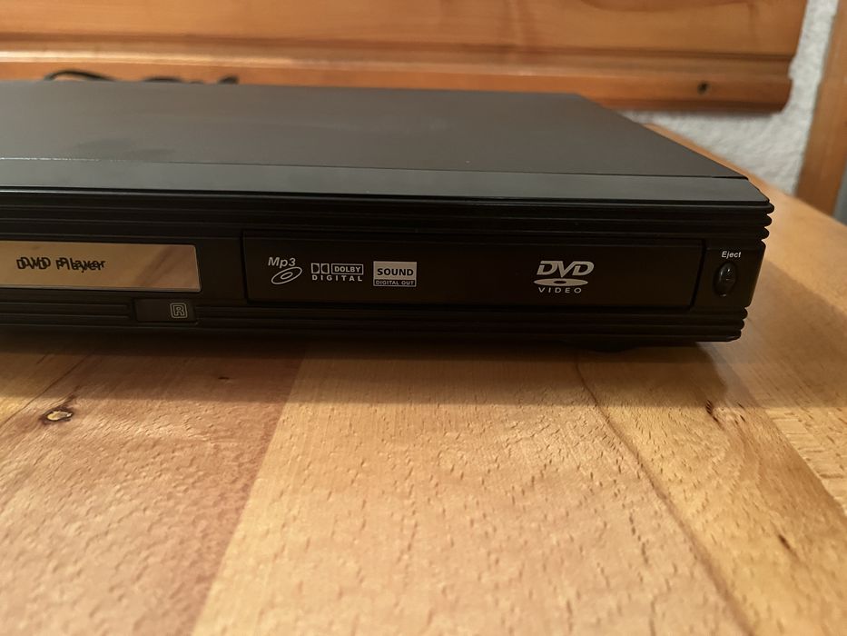 CD плеър и Видеоплеър YUKAI/AKAI