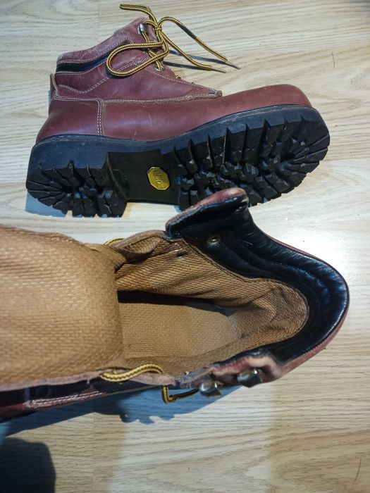 Bocanci de lucru adevărați 40 talpă vibram