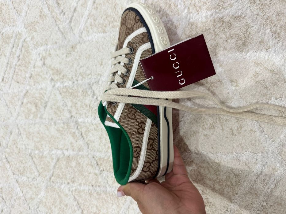 Продаётся кроссы