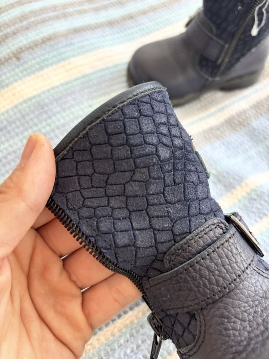 Продам теплые ботиночки