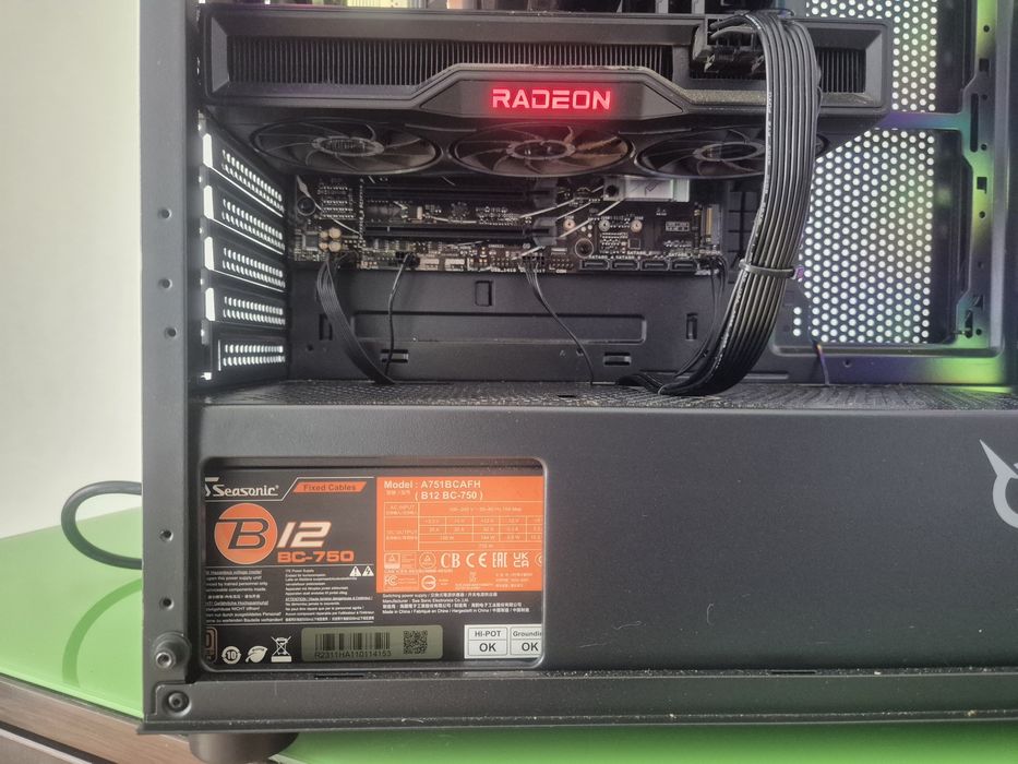 PC Gaming Ryzen 5 7600 + RX 6750 XT 12GB | 32GB DDR5 | SSD NVMe 1TB