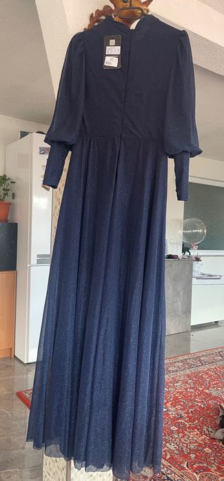 Официална рокля с дълги ръкави