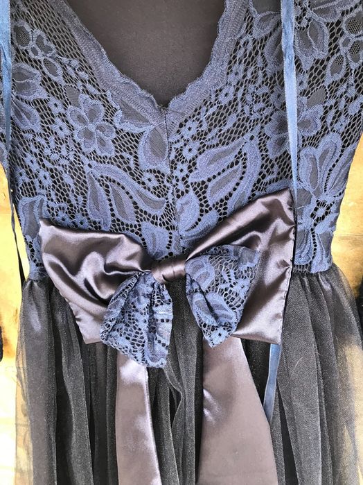 официална дълга рокля 140р + подарък подходяща фиба