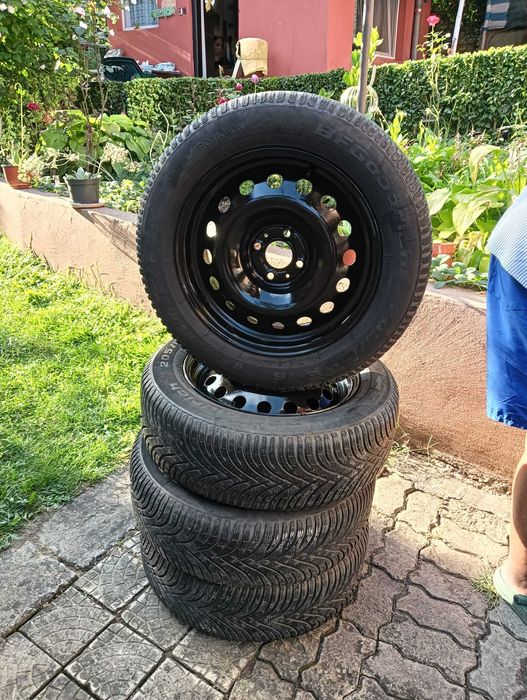 Cauciucuri Iarna 205 65 R16 + Jante Otel 4 x 100