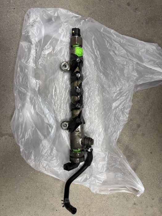 Горивна рейка TOYOTA VERSIS 2.0 126