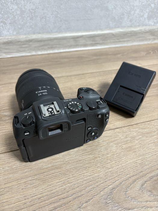 Продам фотоаппарат canon rp