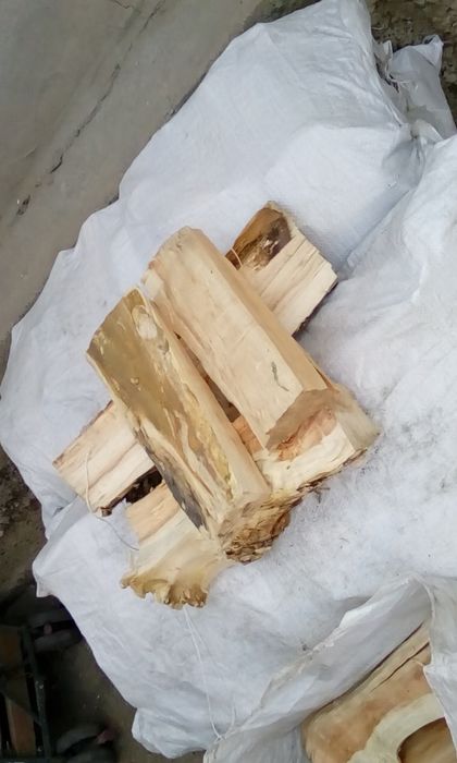 Дрова для шашлыка. Карагач  в мешках..