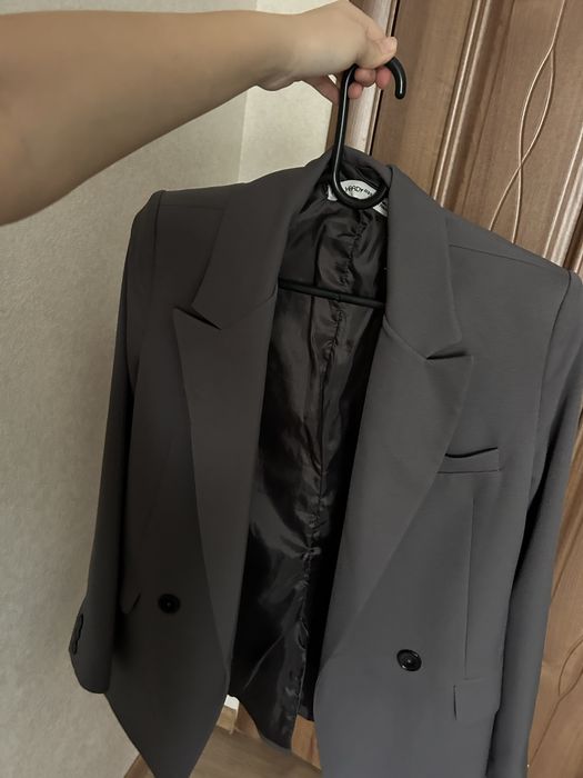 Платье и пиджак