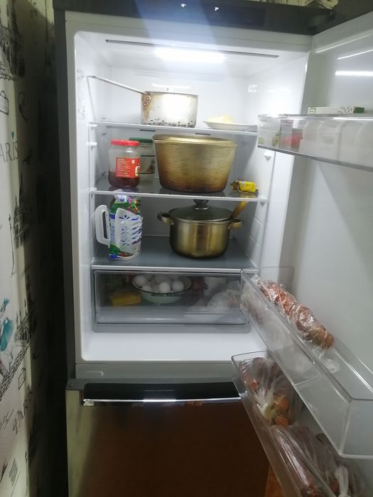 Продам холодильник LG