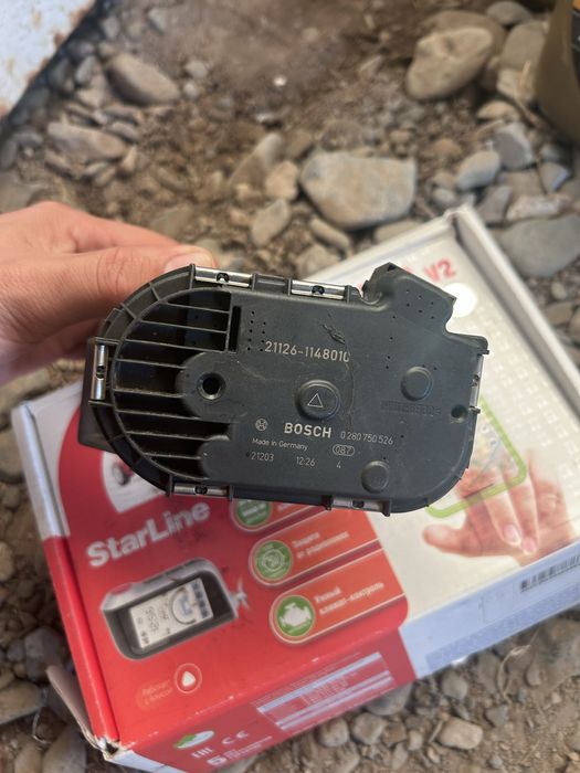 Продам дроссельный заслонку на приору