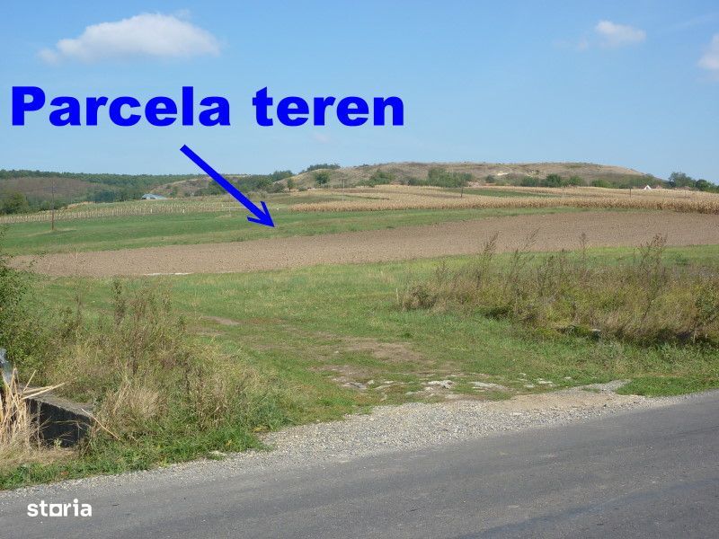 Teren de vanzare 2 900 mp sau 2 165mp pt casa de vacanta