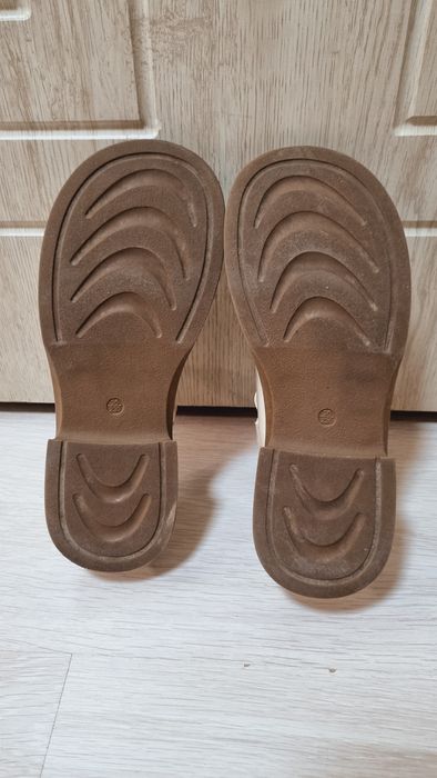 Продам туфли для девочек