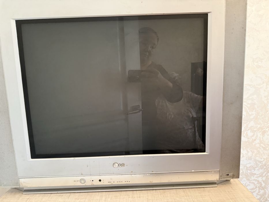 Продам телевизор