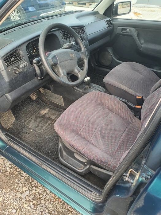 Голф 3 1.8 90кс АВТОМАТ