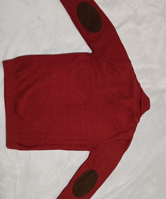 Vând pulover bărbati mărime M.