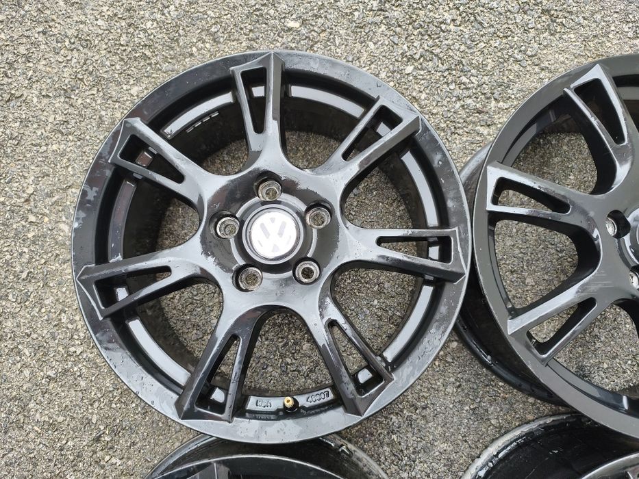 Seat/VW; 16 цола 5x112; 4 бр. Оригинални лети джанти -  черен цвят