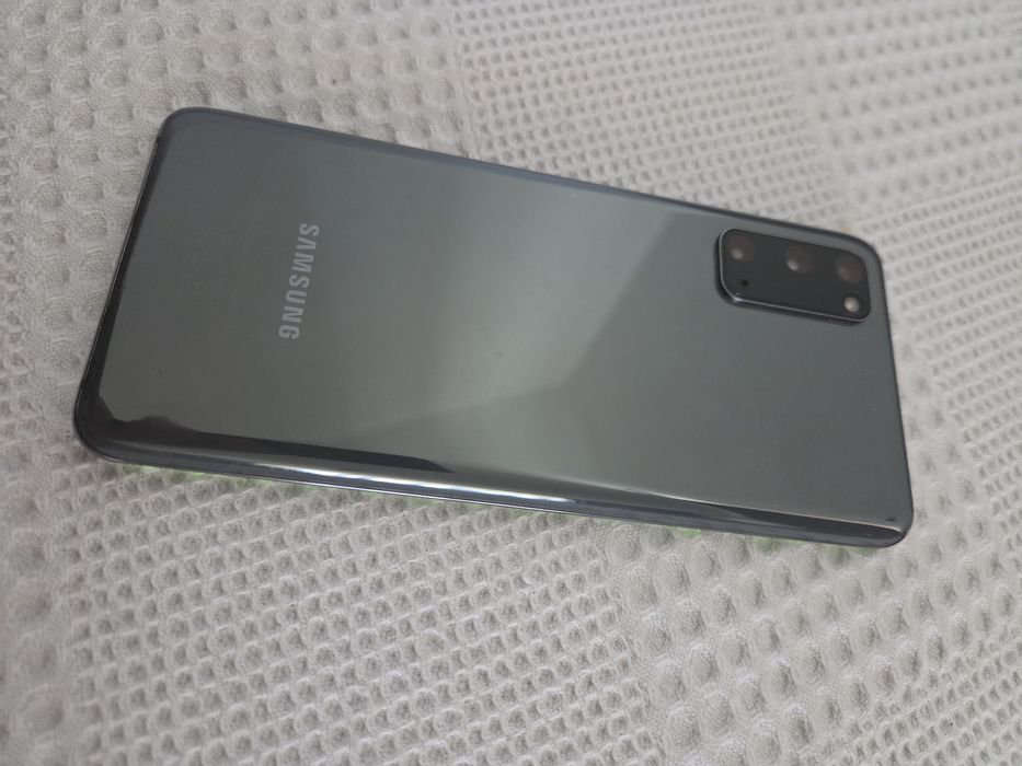 Sаmsung S20 с повреда