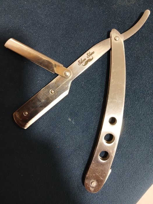 Бритва со сменными лезвиями