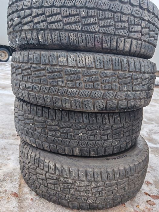 Продам зимние шины R15