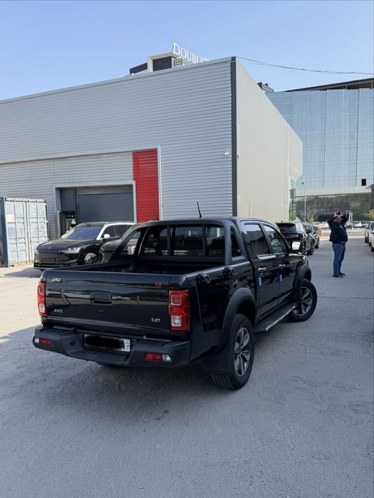 Jac T8 2024 Qora 2.0 tubo