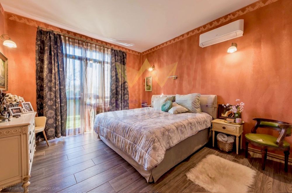 Продава се Къща в с. Приселци, Област Варна - 330 кв.м за 1455 €/кв.м - Снимка #5