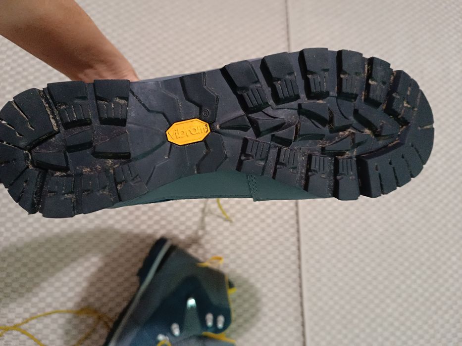 Туристически обувки Dachstein.