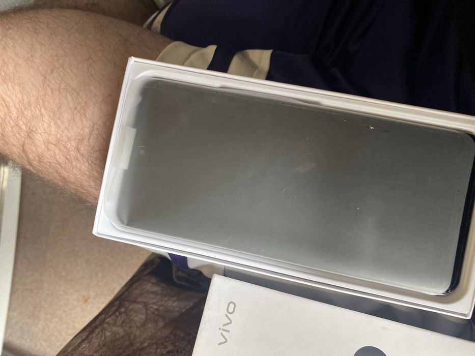 Продаю телефон Vivo Y19s pro