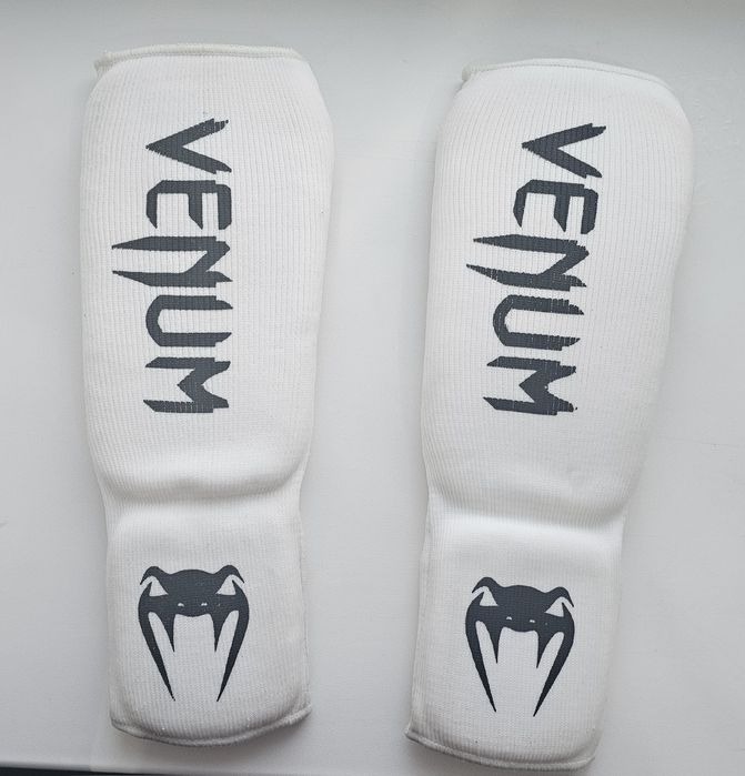 Продам шлем, перчатки