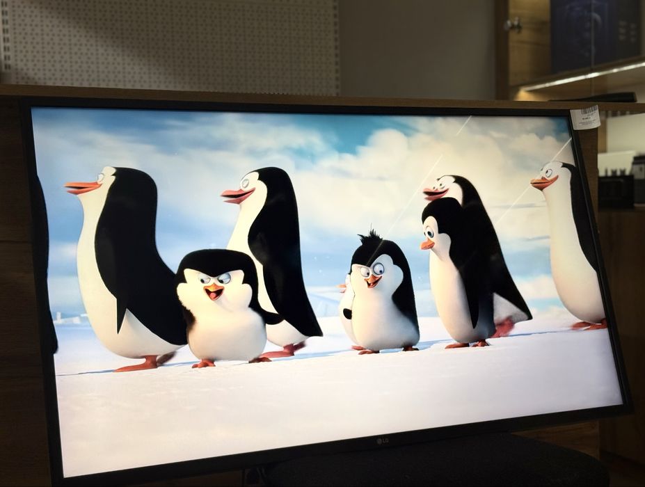 Телевизор смарт  lg 43