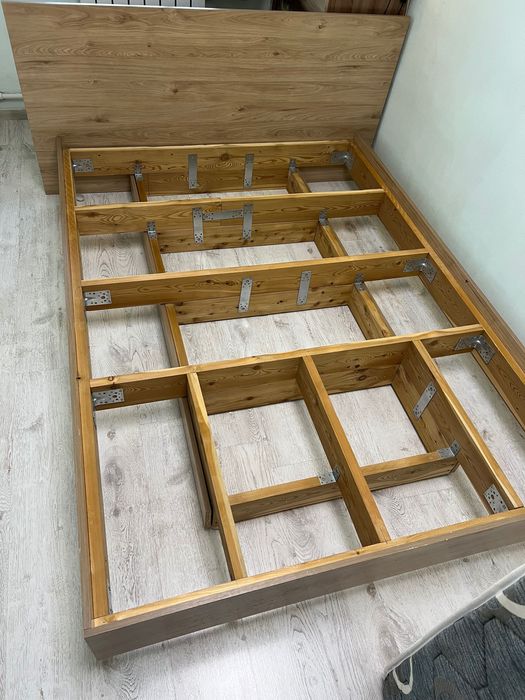 Кровать 140/200 дерево, лдсп.