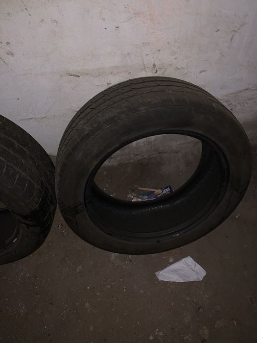 Шина на автомобиль
