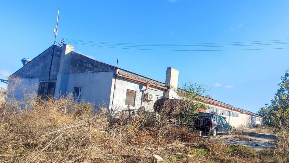 Продава се Промишлена сграда в Търговище, Вароша - 3646 кв.м за 35 €/кв.м - Снимка #3