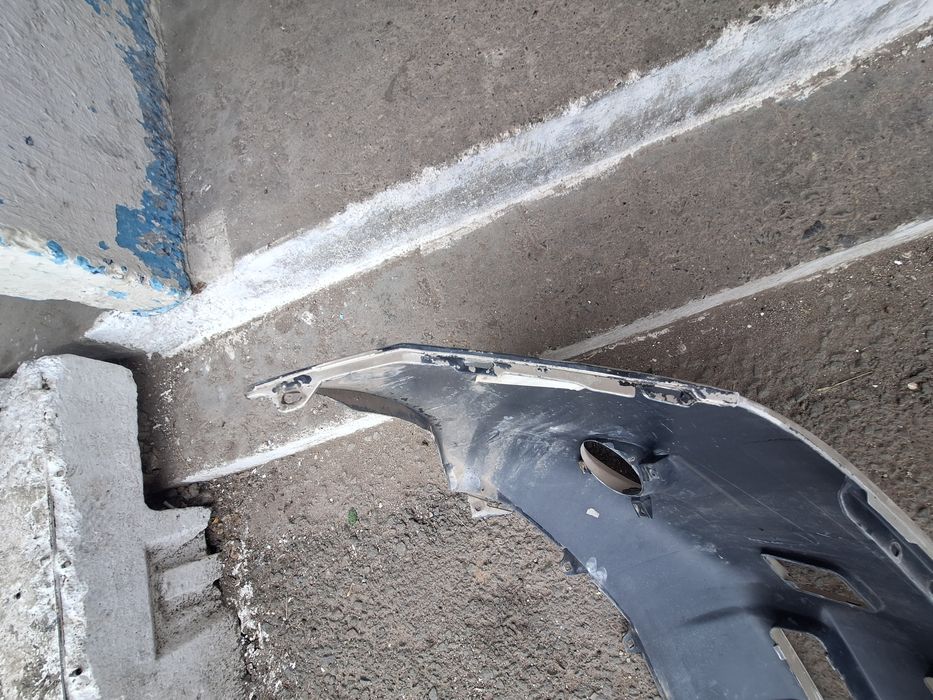 Бампер rav4 2006