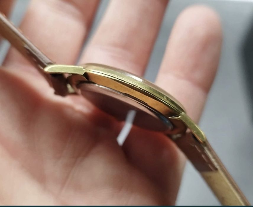 Красивые старинные мужские часы Cornavin Geneve Швейцарские