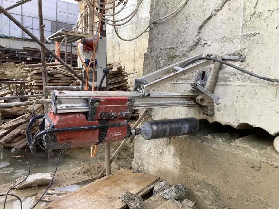 Gaura hota aerisire centrala AC carotare beton Suceava