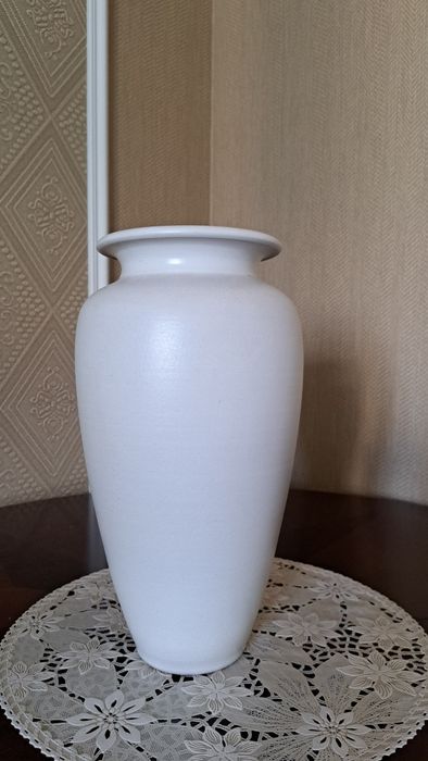 Продам вазу керамическую