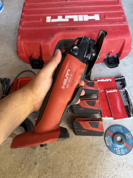 Hilti AG 125-A22 3х5,2Ah безчетков ъглошлайф