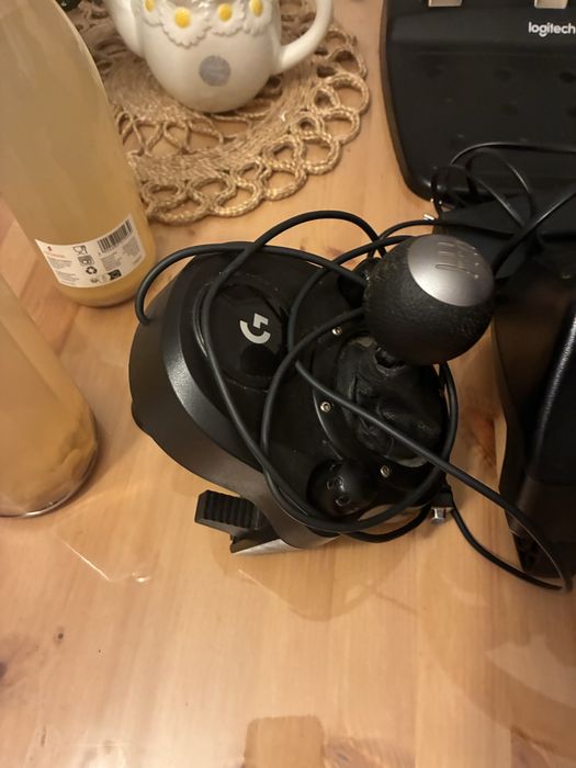 Vand Volan gaming Logitech g29