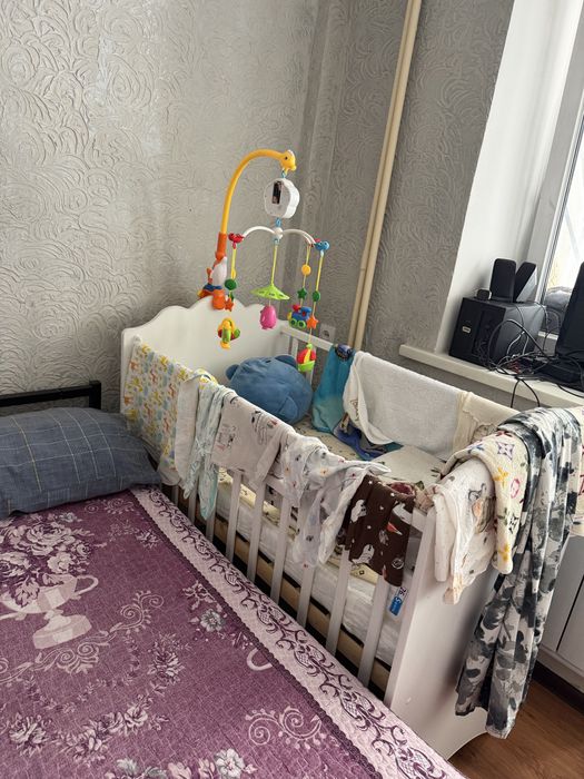 Продам манеж для новорожденного