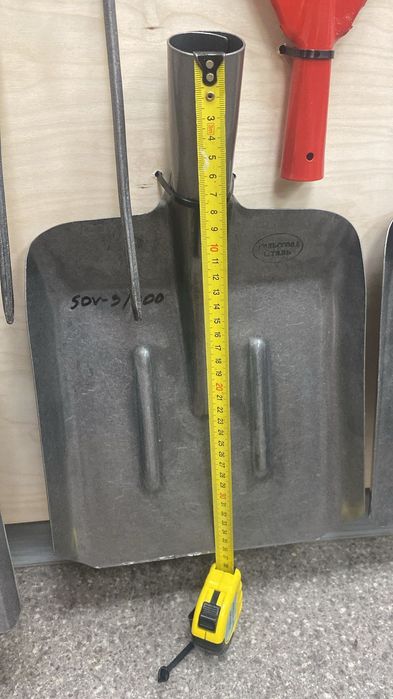 Лопата совковая .