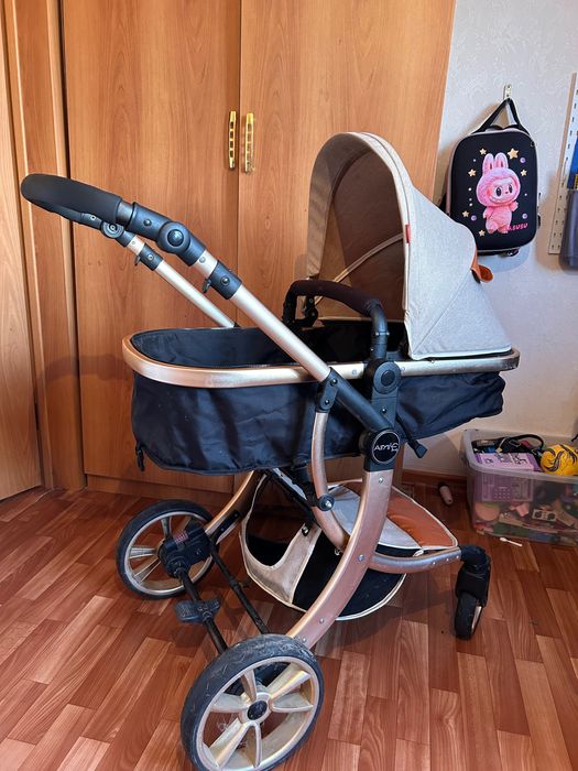 Продам срочно коляску для новорожденных