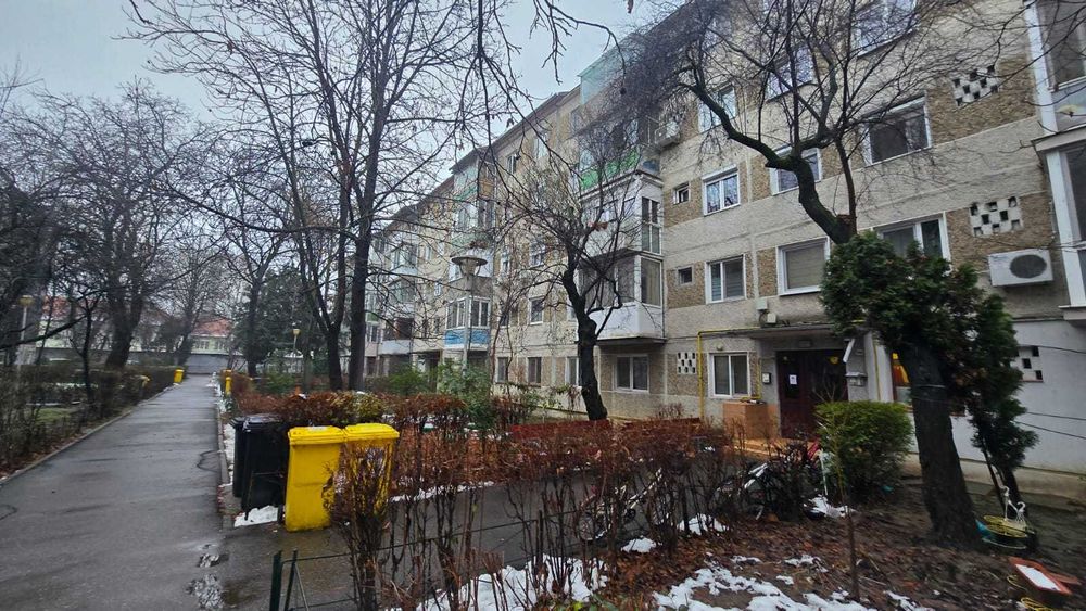 Apartament 3 camere et 1 Str Stelelor