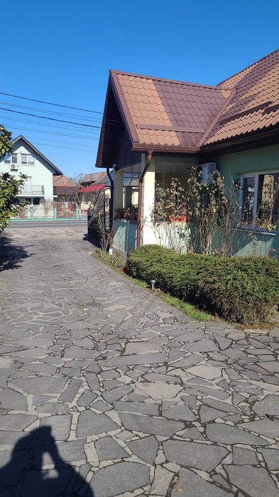 casa si teren de vanzare