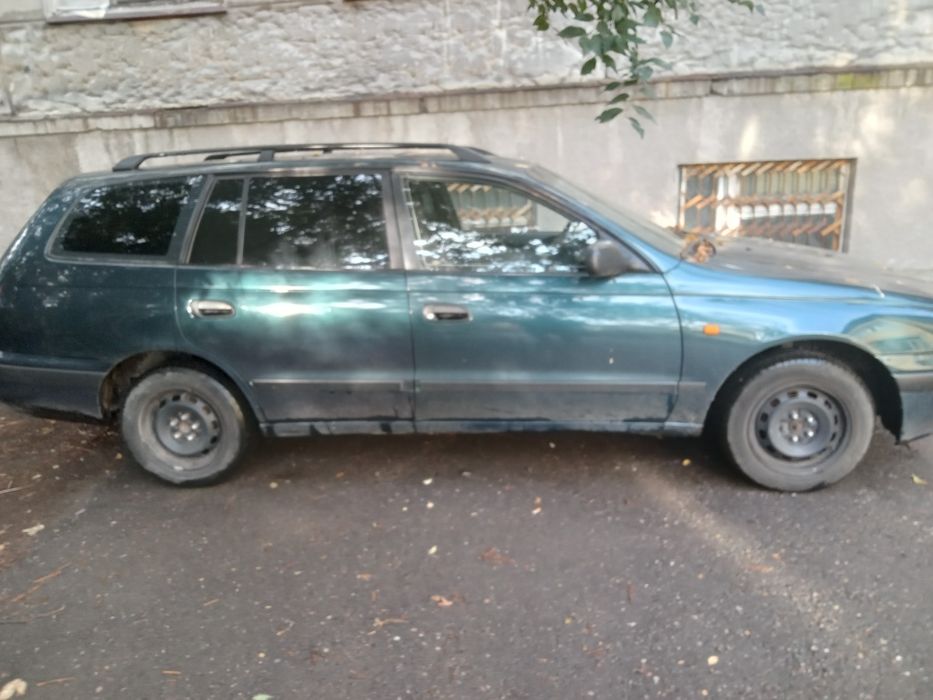 Carina E универсал